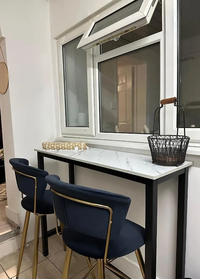 Artistic Two Bedroom Apartment Londres 0*,  Reino Unido